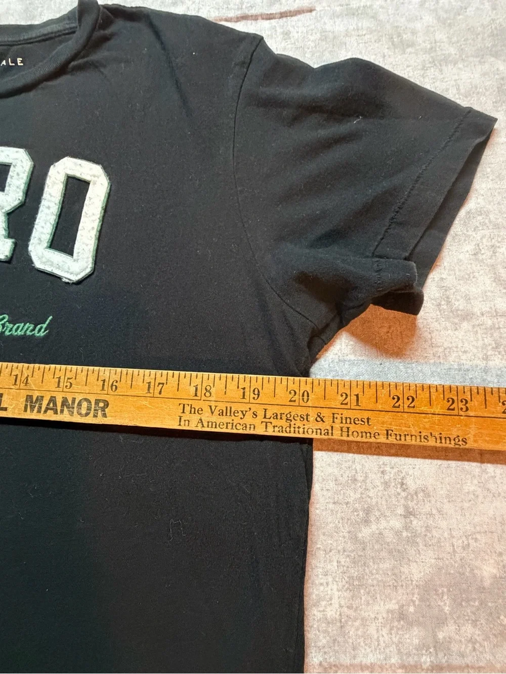 AERO Black Logo Graphic Men's T‑Shirt Size Medium